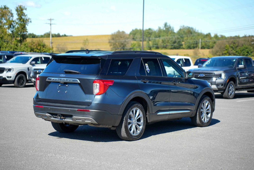 Used 2023 Ford Explorer XLT w/ Equipment Group 202A AWD/4WD image 5