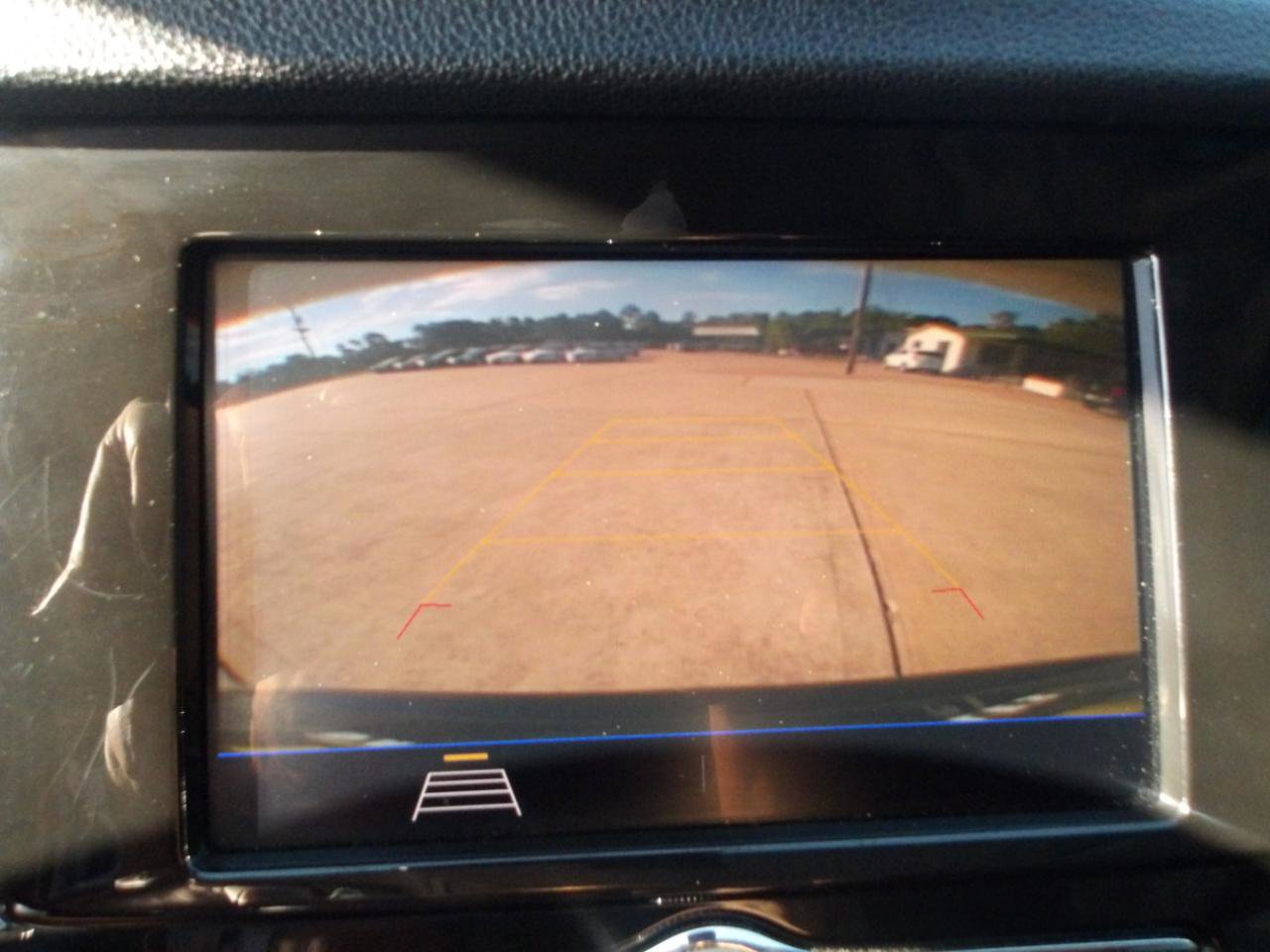 Used 2021 Buick Encore Preferred AWD/4WD image 23