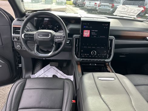 Certified 2025 GMC Yukon XL Denali image 13