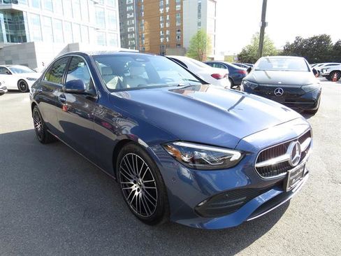 Used 2025 Mercedes-Benz C 300 4MATIC Sedan image 5
