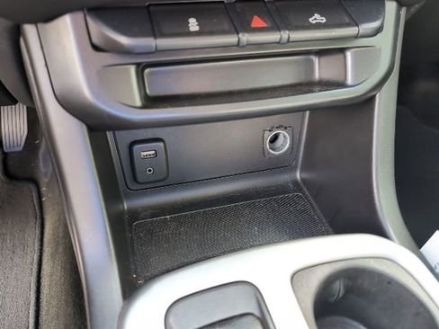 Used 2016 Chevrolet Colorado LT image 19