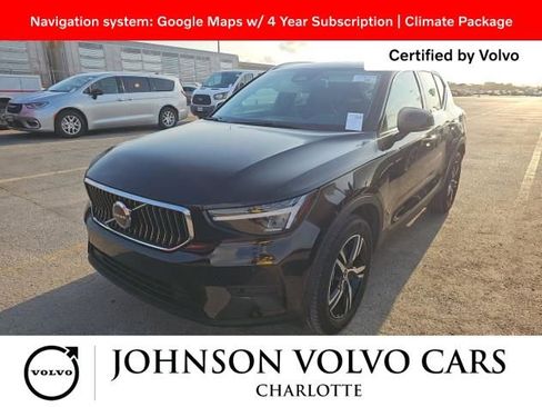 Certified 2025 Volvo XC40 B5 Core image 3