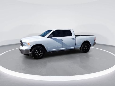 Used 2017 RAM 1500 Classic SLT image 4