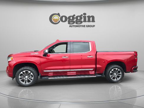 Used 2023 Chevrolet Silverado 1500 High Country w/ Z71 Off-Road Package image 2