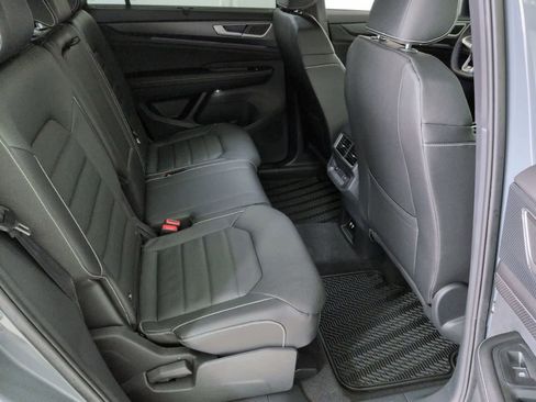 New 2026 Volkswagen Atlas Cross Sport SEL R-Line AWD/4WD image 21