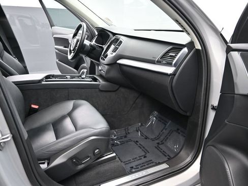 Used 2025 Volvo XC90 B5 Core AWD/4WD image 20