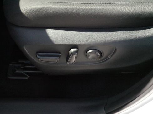 Certified 2025 Toyota RAV4 XLE AWD/4WD image 20