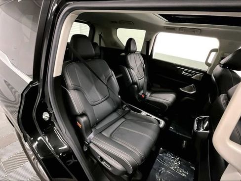 Used 2025 INFINITI QX80 Sensory AWD/4WD image 26