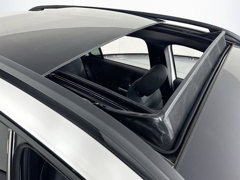 New 2026 Mercedes-Benz GLB 250 image 21