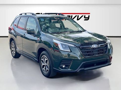 Used 2023 Subaru Forester Premium AWD/4WD image 1