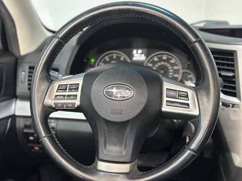 Used 2014 Subaru Legacy 2.5i Premium AWD/4WD image 15