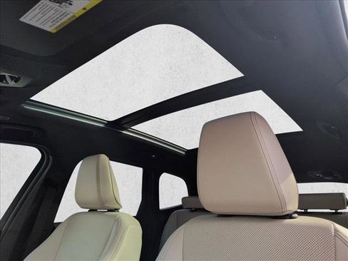 Used 2025 BMW X1 xDrive28i w/ Convenience Package image 15