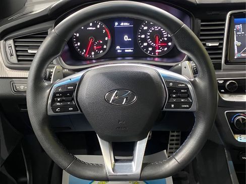 Used 2018 Hyundai Sonata Limited image 21