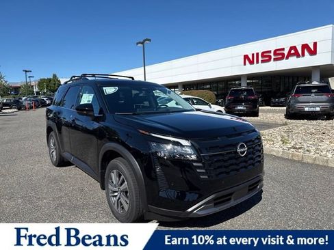 New 2026 Nissan Pathfinder SL w/ Cargo Package AWD/4WD image 1
