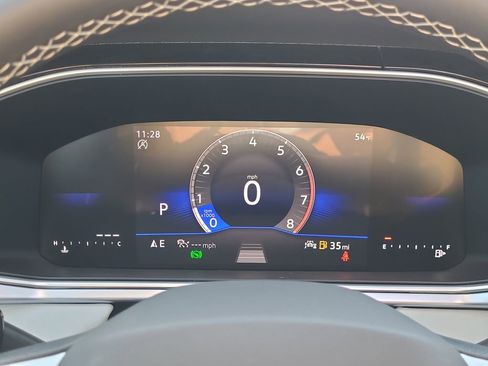 New 2026 Volkswagen Taos SE image 31