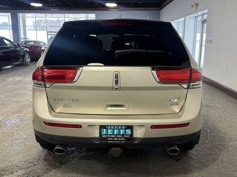 Used 2011 Lincoln MKX AWD w/ 101A Rapid Spec Order Code image 5