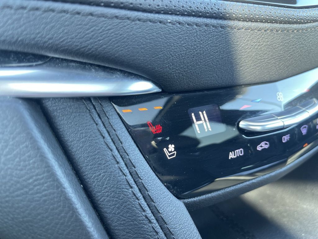 Used 2024 Cadillac XT5 Premium Luxury AWD/4WD image 31