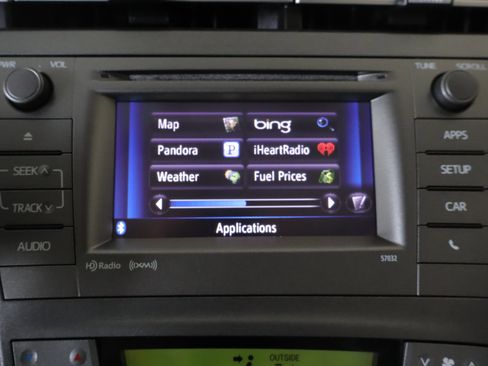 Used 2015 Toyota Prius Three w/ Solar Roof Package FWD image 16