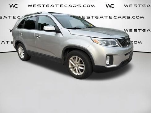 Used 2015 Kia Sorento LX FWD image 1
