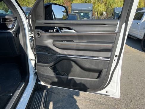 New 2025 Jeep Grand Wagoneer Series III w/ Quick Order Packagew 28T image 25