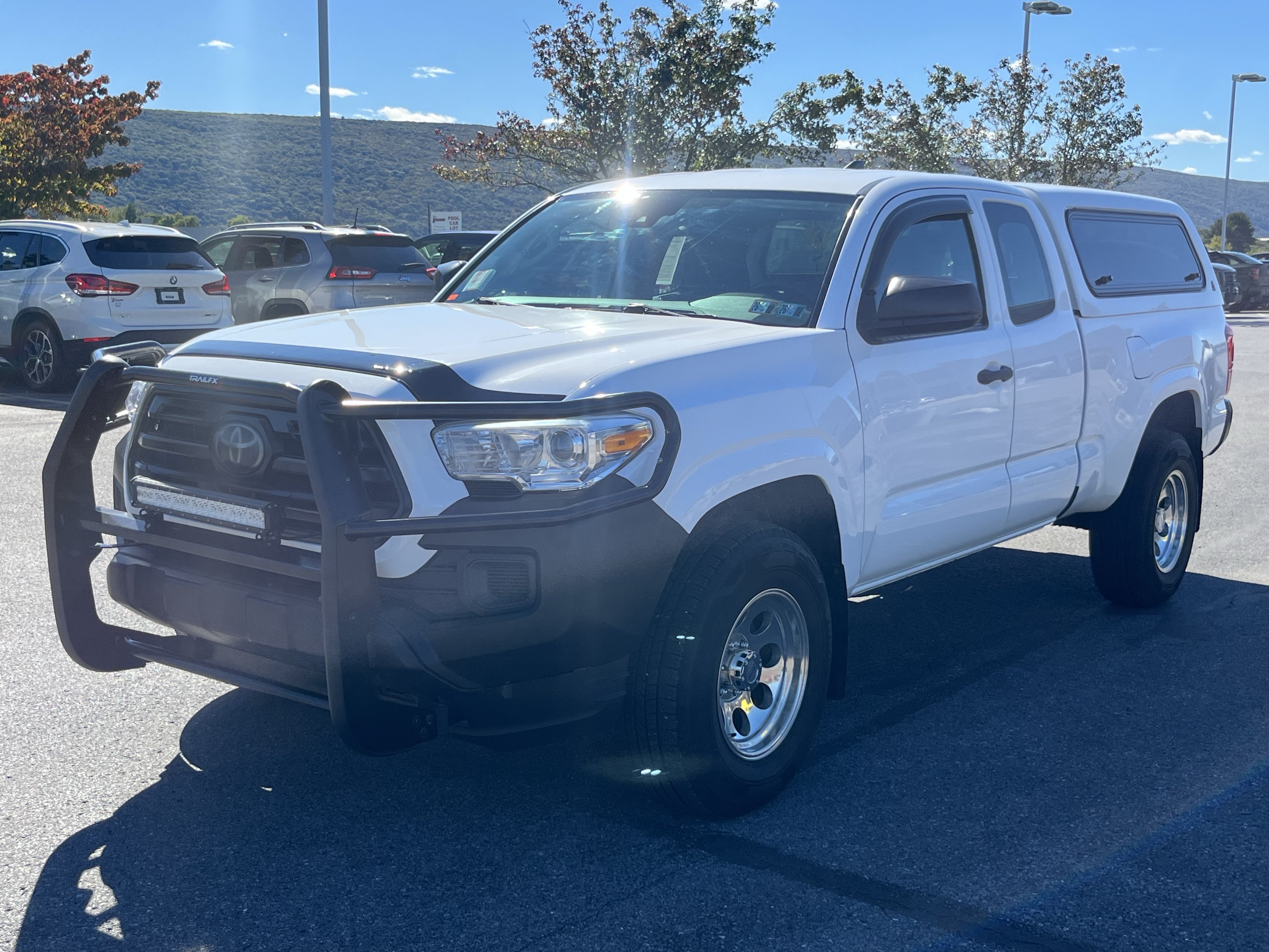 Used 2018 Toyota Tacoma SR AWD/4WD image 10