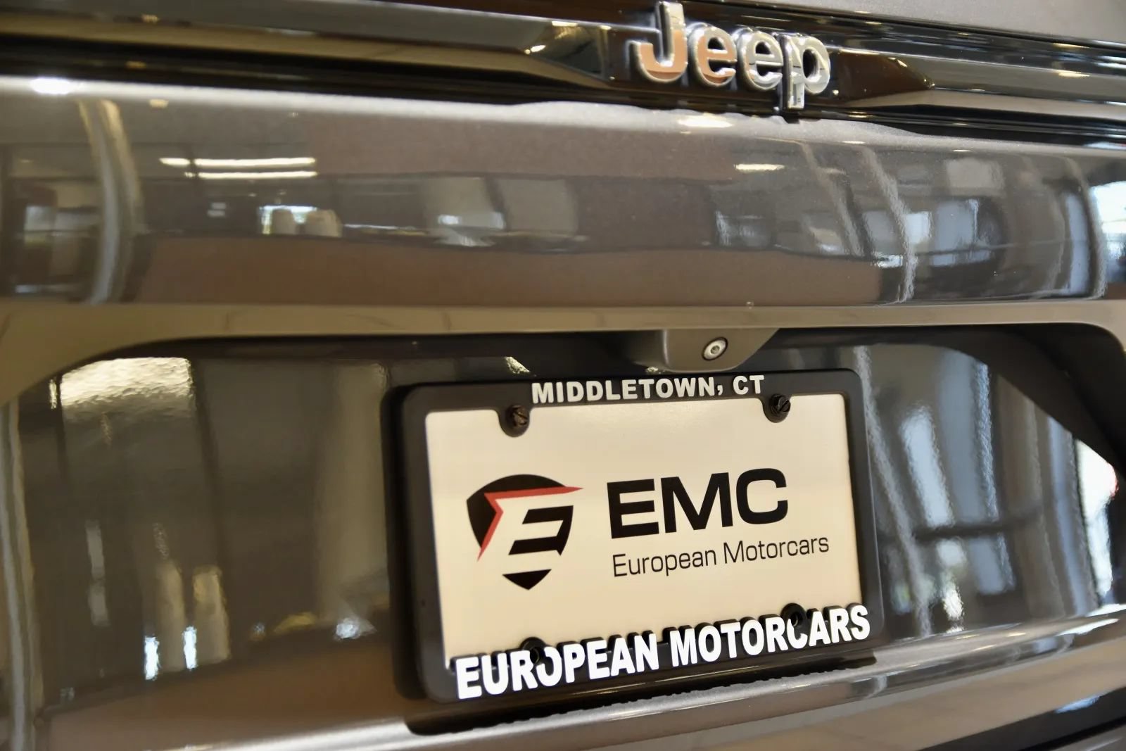 Used 2022 Jeep Grand Cherokee Overland AWD/4WD image 10