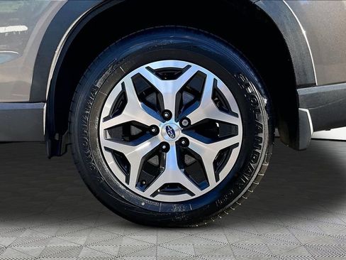 Used 2019 Subaru Forester Premium w/ All-Weather Package AWD/4WD image 23