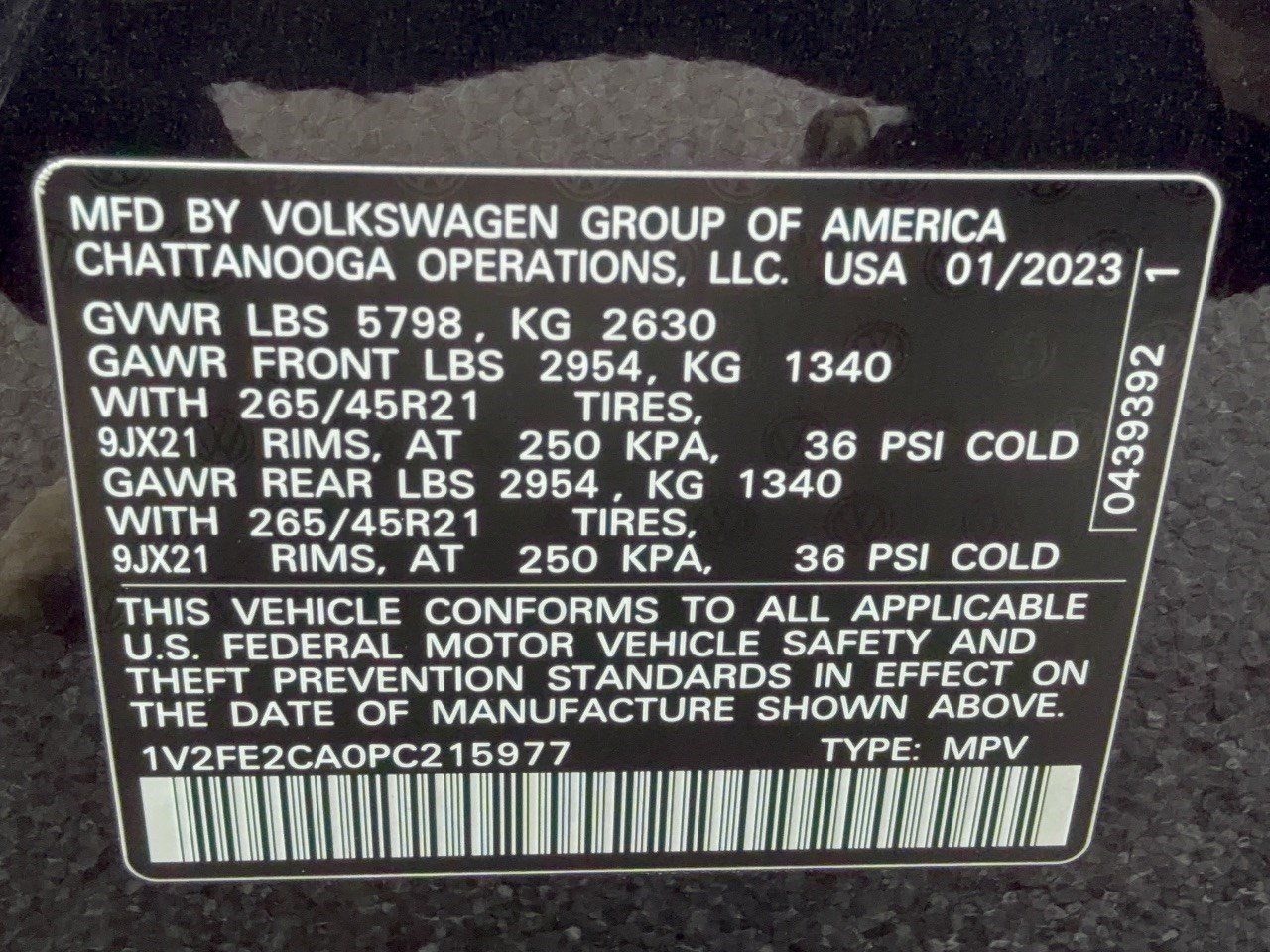 Certified 2023 Volkswagen Atlas Cross Sport SEL Premium R-Line AWD/4WD image 31