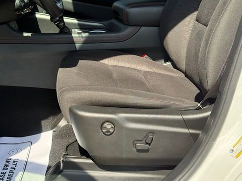Used 2025 Dodge Durango GT RWD image 14