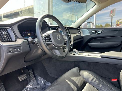 Used 2022 Volvo XC60 T8 Inscription w/ Advanced Package image 48