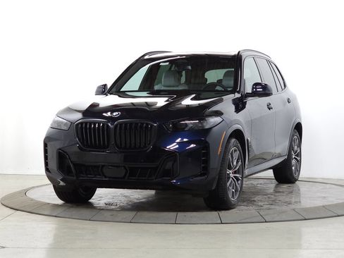 Used 2026 BMW X5 xDrive40i w/ M Sport Package AWD/4WD image 3