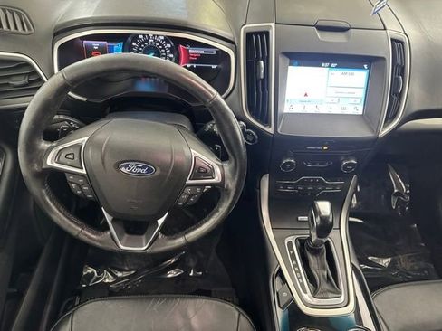 Used 2018 Ford Edge SEL w/ Equipment Group 201A AWD/4WD image 22