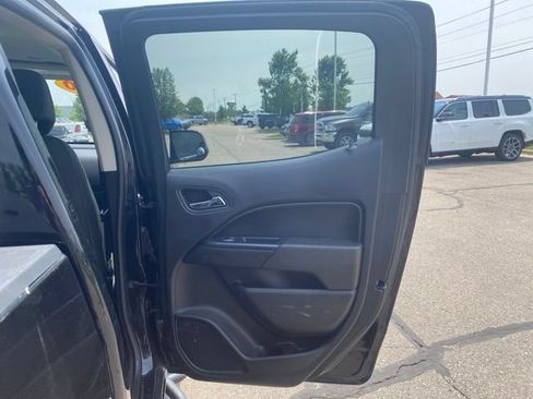 Used 2020 Chevrolet Colorado LT w/ LT Convenience Package AWD/4WD image 26