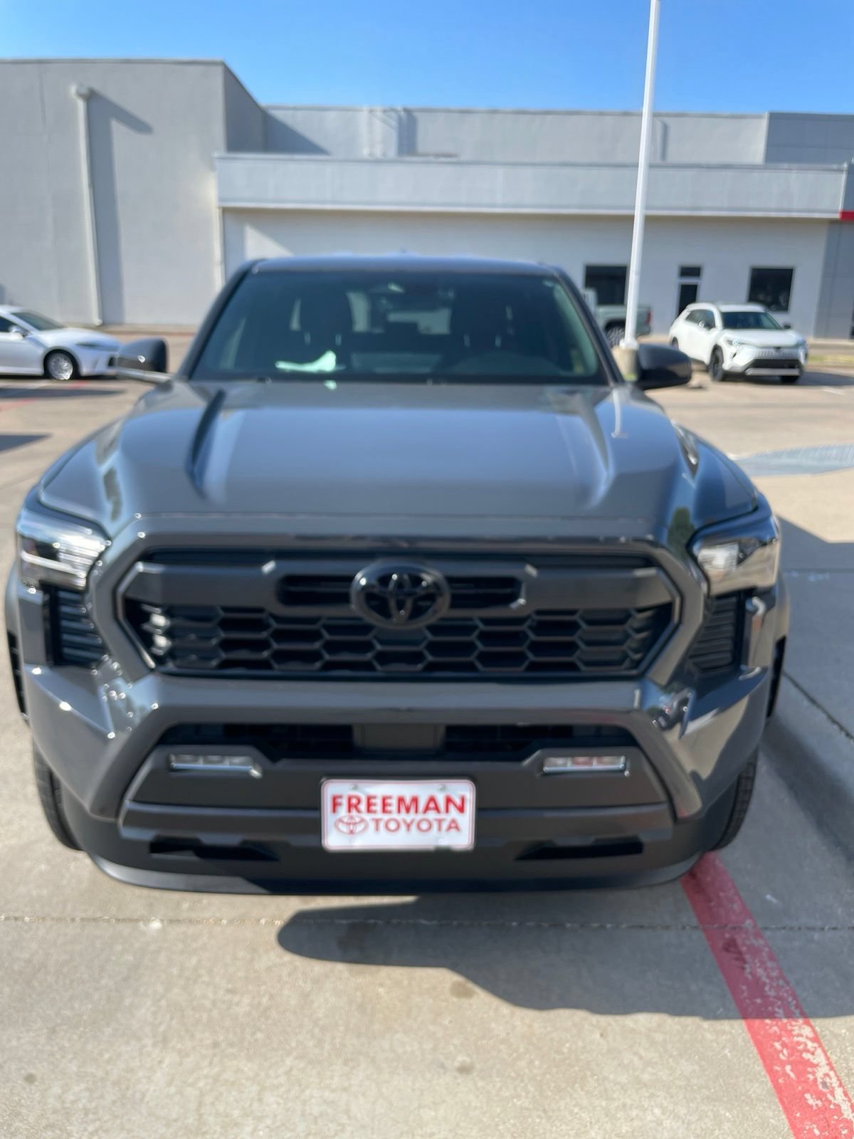 Used 2025 Toyota Tacoma TRD Off-Road AWD/4WD image 3