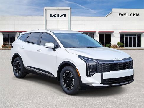 New 2026 Kia Sportage LX image 1