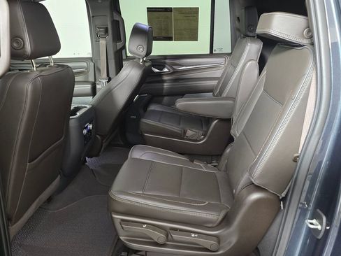 Used 2022 GMC Yukon XL Denali AWD/4WD image 17