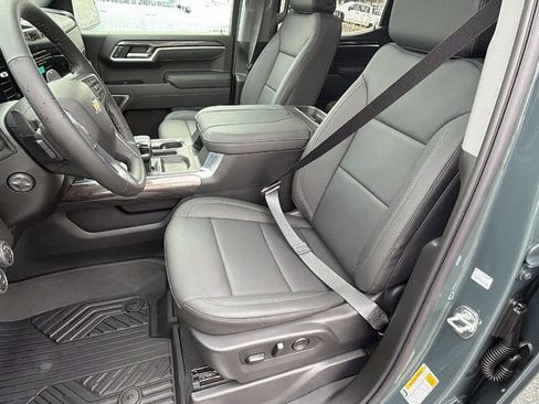 New 2026 Chevrolet Silverado 1500 LTZ w/ LTZ Premium Package image 13