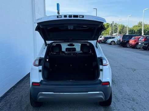 Used 2019 Jeep Cherokee Limited FWD image 9