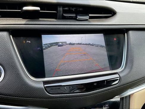 Used 2017 Cadillac XT5 FWD image 23