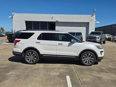 Used 2019 Ford Explorer Platinum image 4