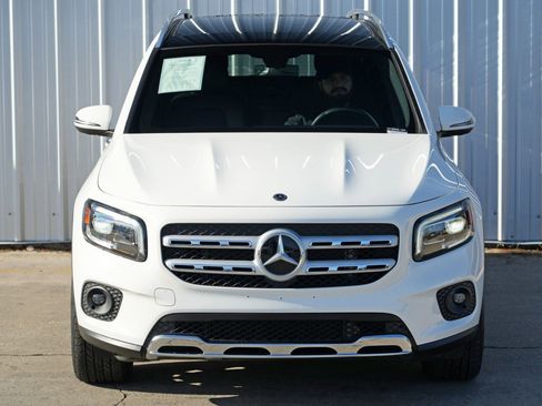 Used 2020 Mercedes-Benz GLB 250 4MATIC w/ Premium Package image 48