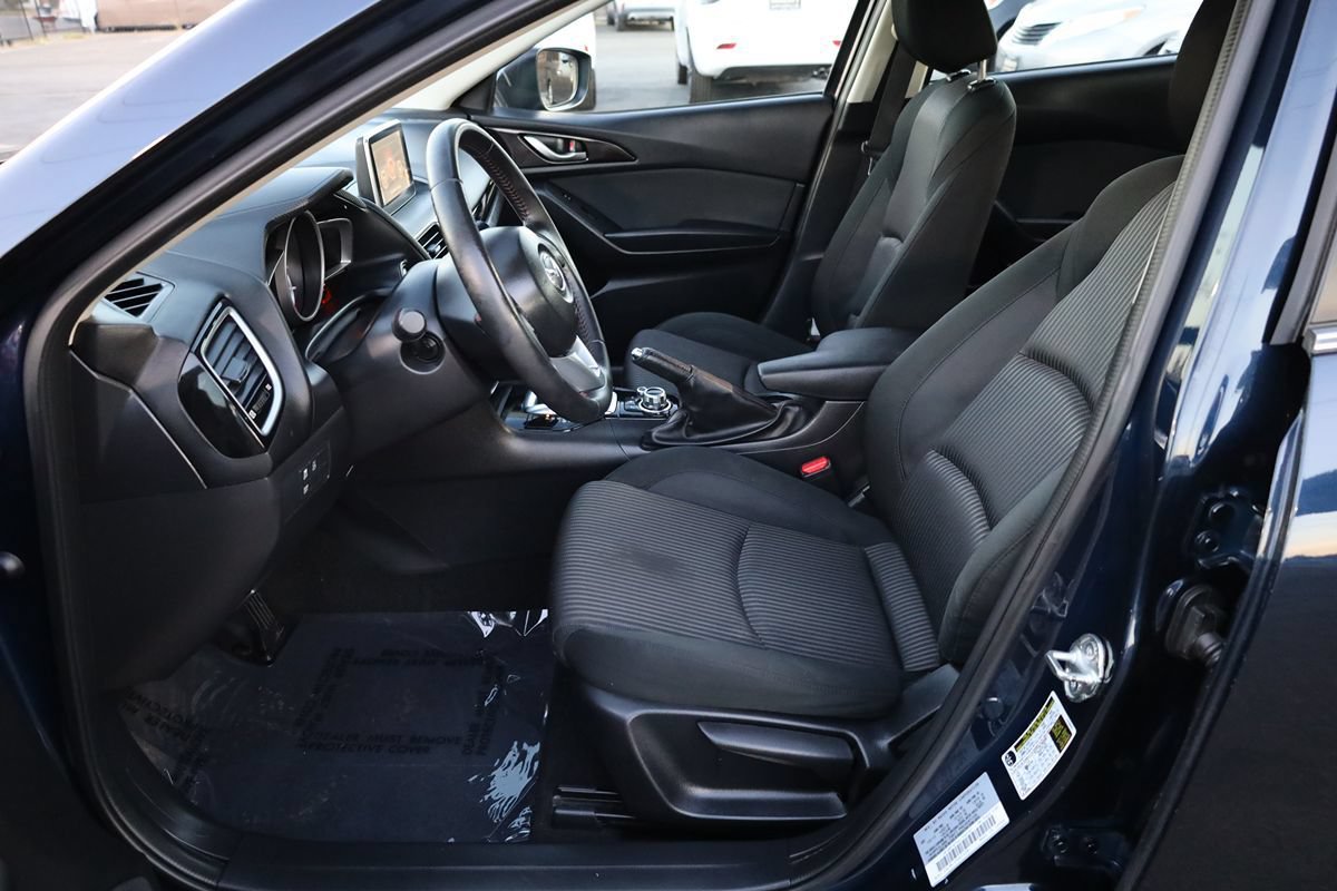 Used 2016 MAZDA MAZDA3 i Touring w/ Popular Equipment Package FWD image 11