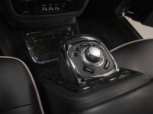 Used 2013 Rolls-Royce Phantom image 37