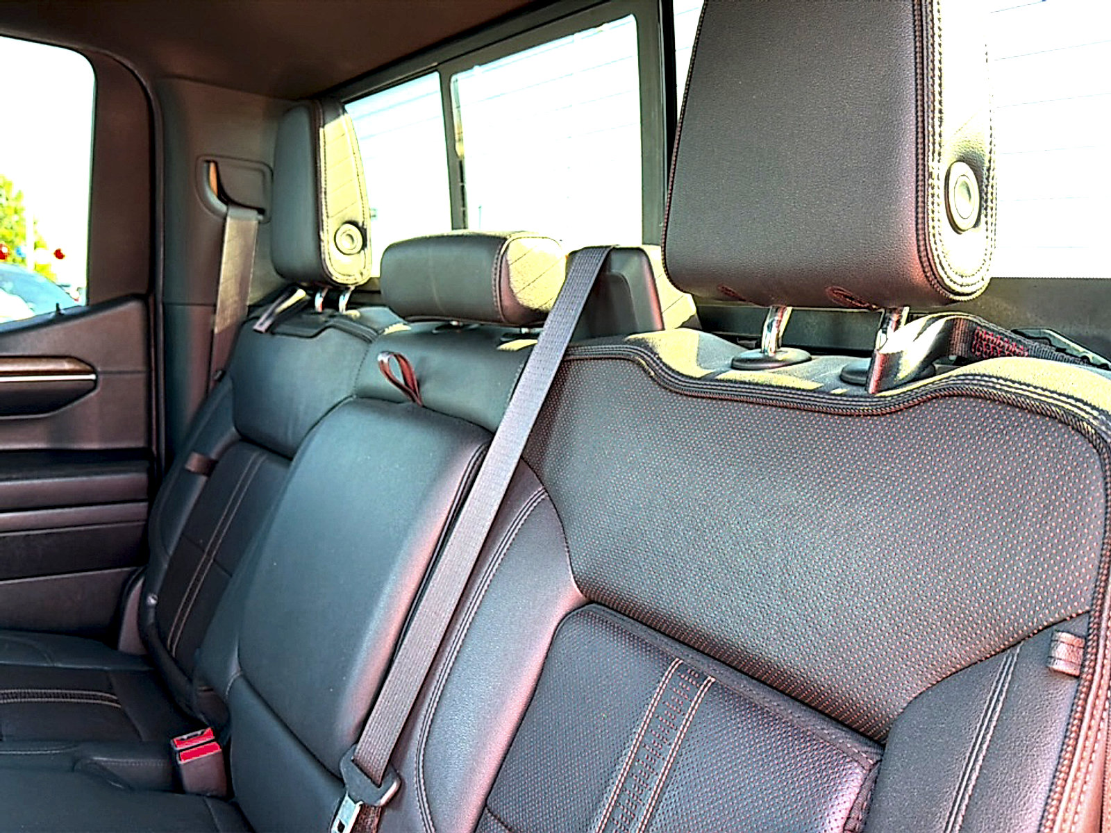 Used 2023 Chevrolet Silverado 1500 High Country w/ High Country Premium Package AWD/4WD image 20