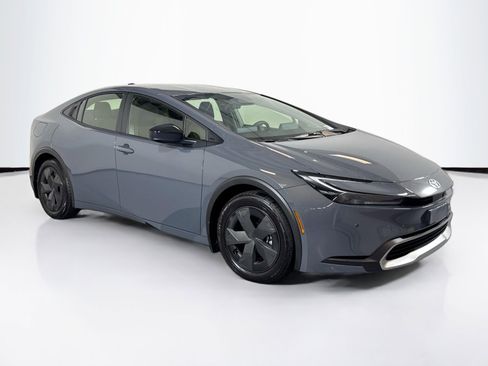Used 2026 Toyota Prius Plug-In Hybrid image 7