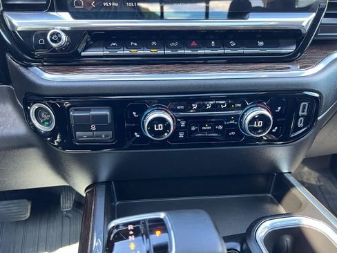 Used 2024 GMC Sierra 1500 Elevation w/ Elevation Premium Package AWD/4WD image 24