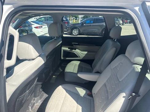 Used 2021 Kia Telluride SX w/ SX Prestige Package AWD/4WD image 6