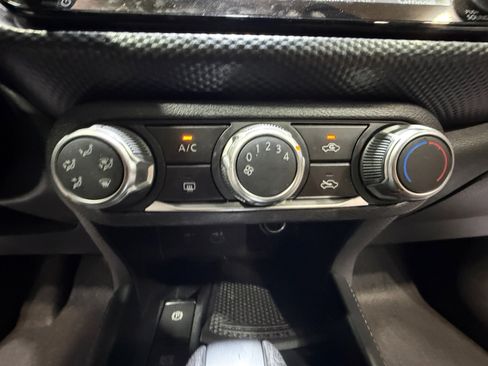 Certified 2023 Nissan Kicks SV FWD image 12