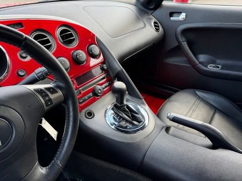 Used 2006 Pontiac Solstice Convertible w/ Premium Package RWD image 9