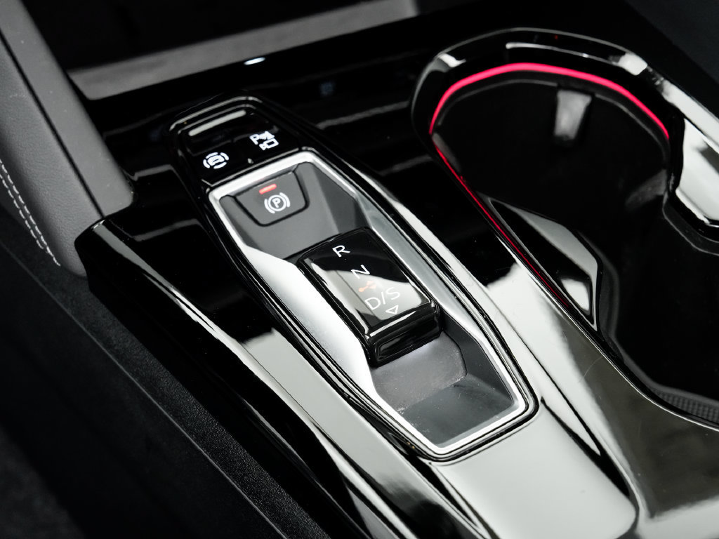 Certified 2025 Audi Q5 Prestige AWD/4WD image 17